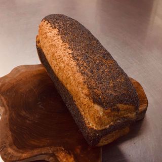 Afbeelding van Bruin maanzaad tarwe brood