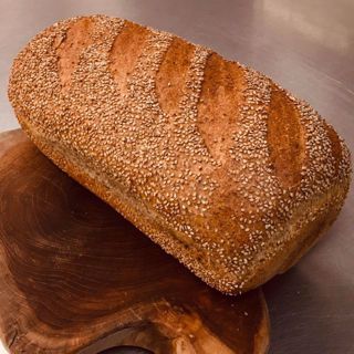 Afbeelding van Bruin vloer sesamzaad tarwe brood